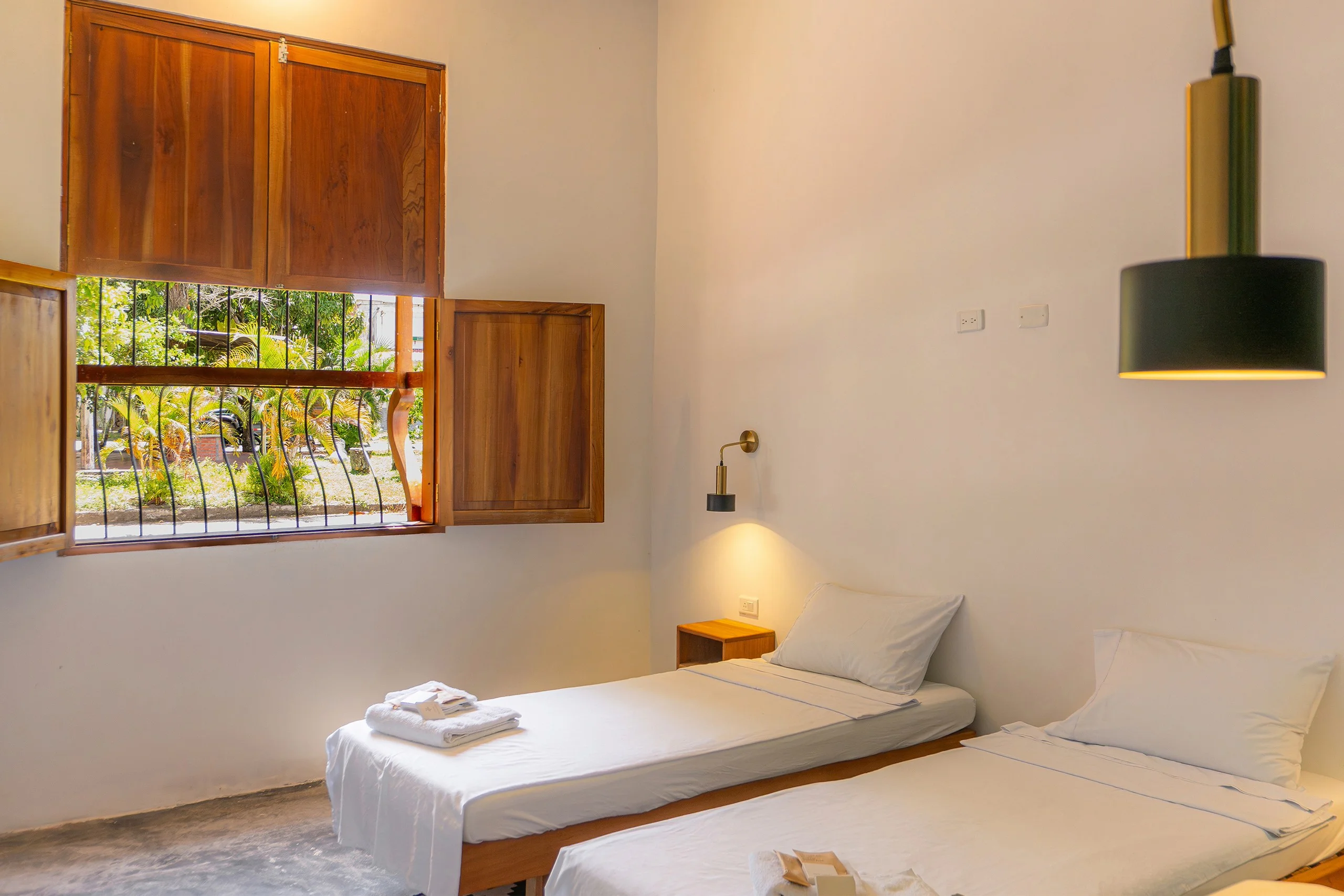 Nuestras habitaciones están diseñadas para proporcionar confort y una conexión cercana con la naturaleza